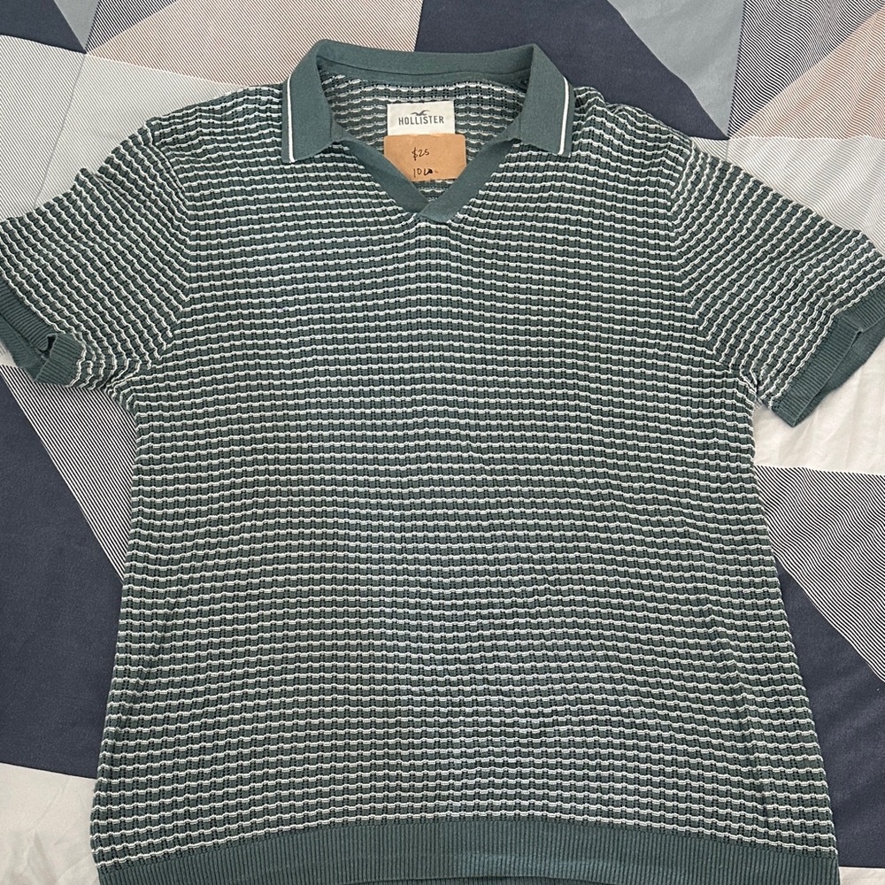 Hollister Men's Teal Patterned Polo Shirt